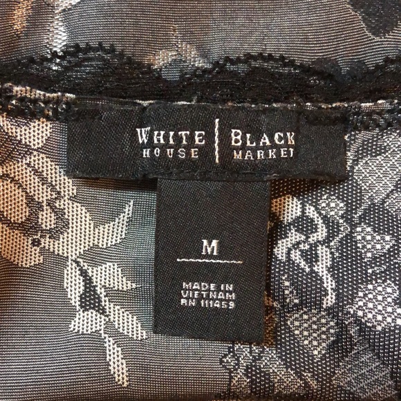 WHBM Top  Size Medium  EUC  Beautiful Fit - Picture 4 of 5